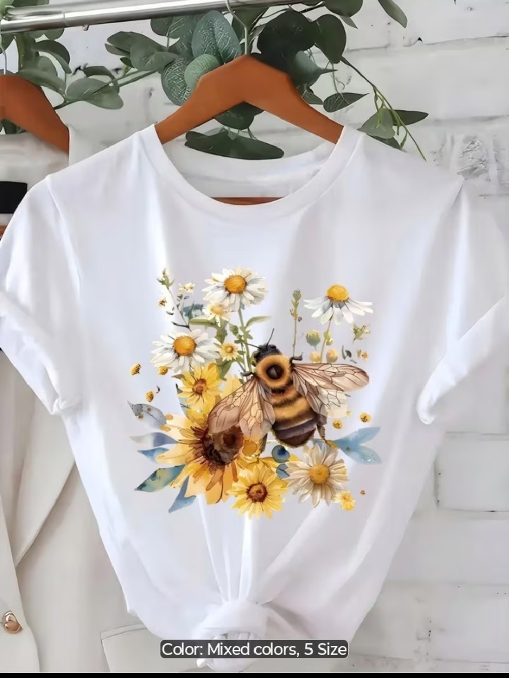 White Bee & Daisy Graphic Tee - Women's Floral Short Sleeve Top Size M